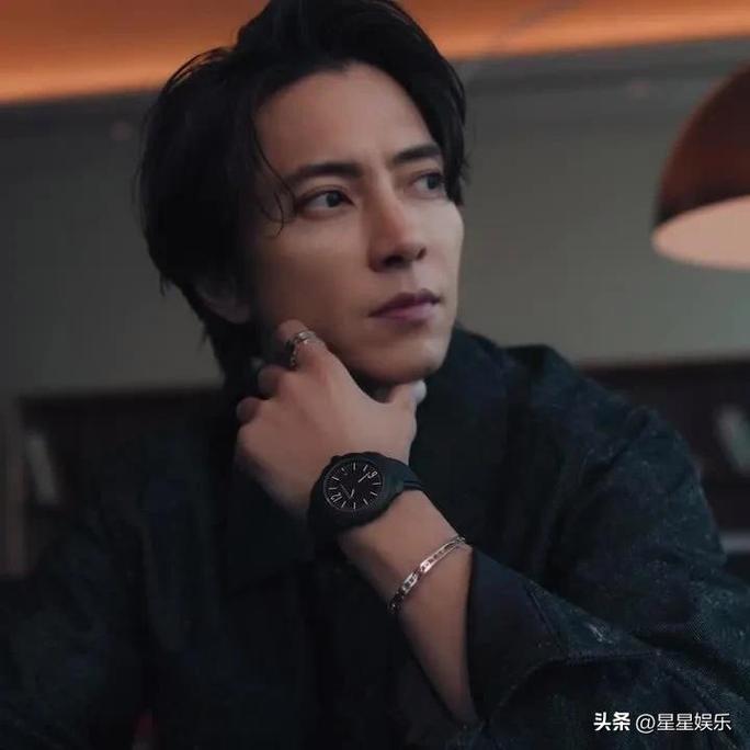 新澳门今晚开奖结果号码查询表和周杰伦山下智久合照与山下智久